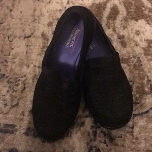 SKECHERS memory foam relaxed fit loafers lace 9.5